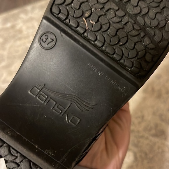 DANSKO Silver Black Clogs Size 37 - 7 Pattern Printed Hospital Nursing - Picture 5 of 9